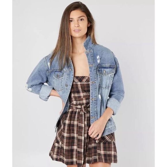 Free People Studded Distressed Jean Jacket Small - Picture 3 of 7